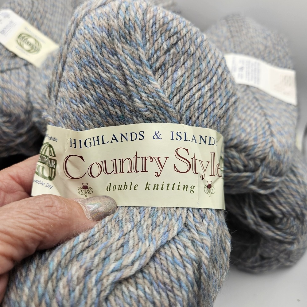 12 - Vtg Discontinued Sirdar Highlands & Islands Country Style Double Knit Yarn